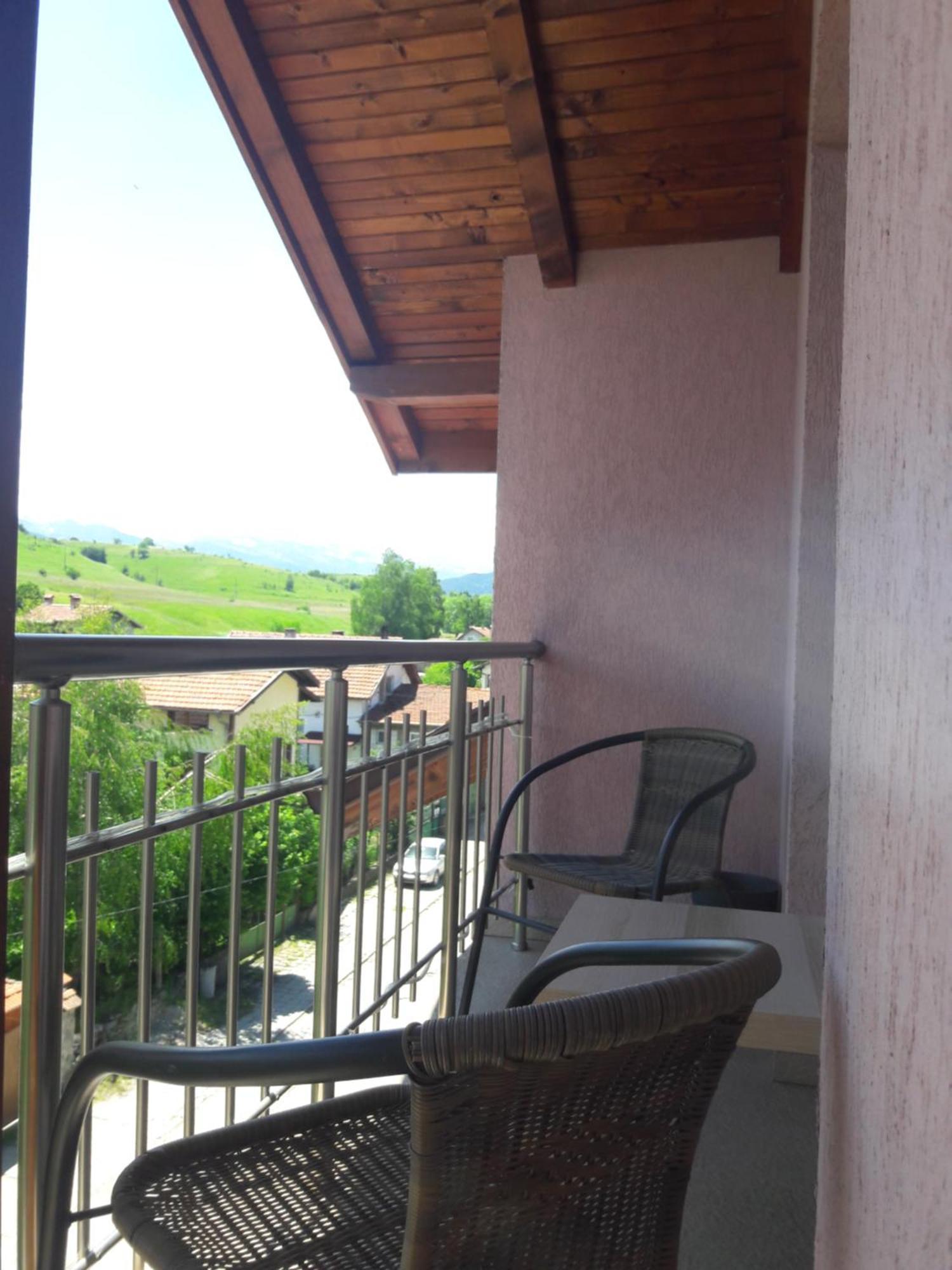 Hotel Advel Guest Hous Madzhare Exterior foto